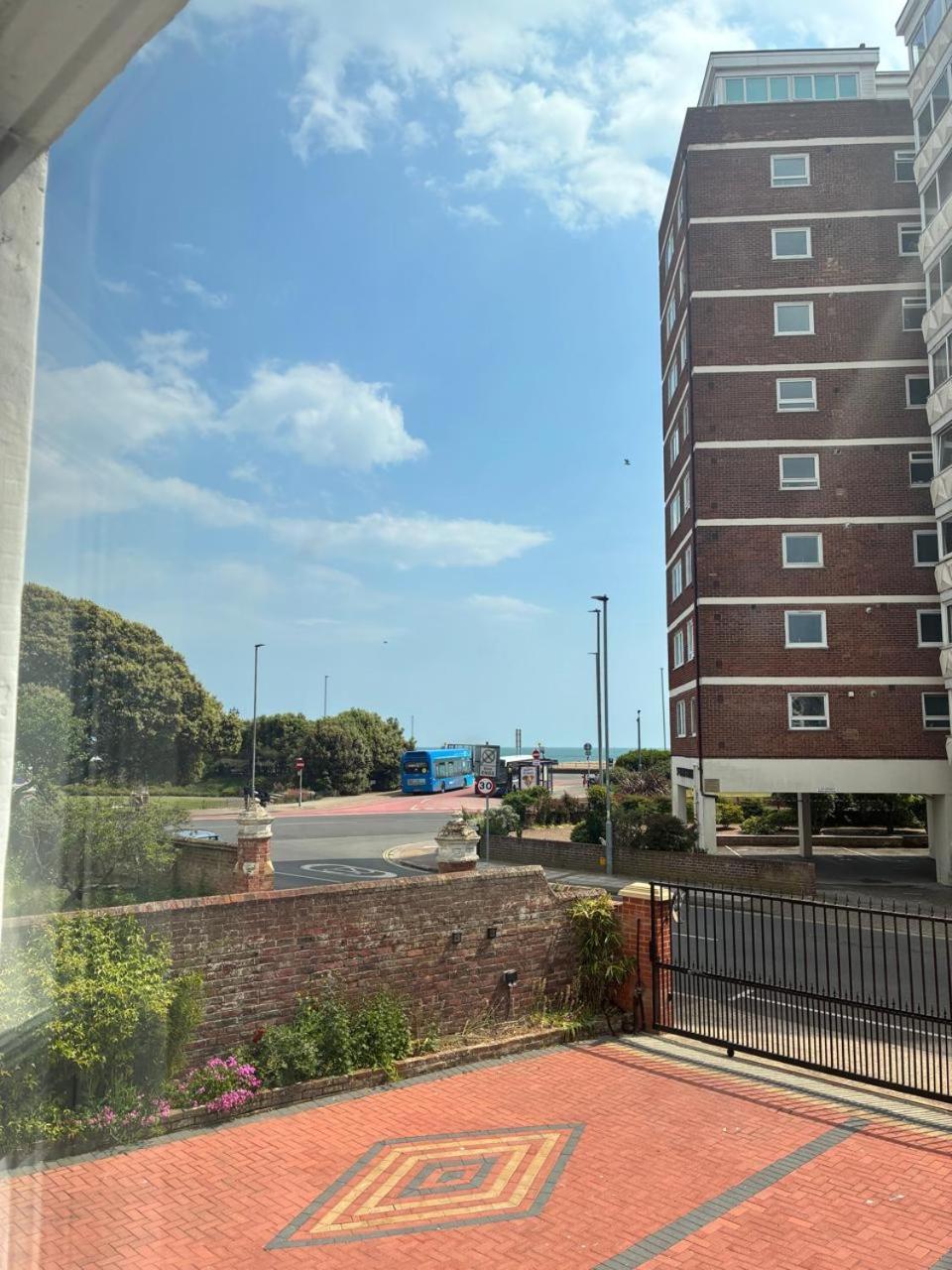 Inn By The Sea, Portsmouth - En Suite Rooms With Sea View Possible, Parking Ev 22Kw Esterno foto